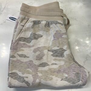 NWT Old Navy women’s small sweatpants
